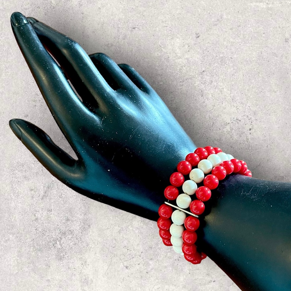 Vintage Petite Red and White Bead Memory Wire Bracelet